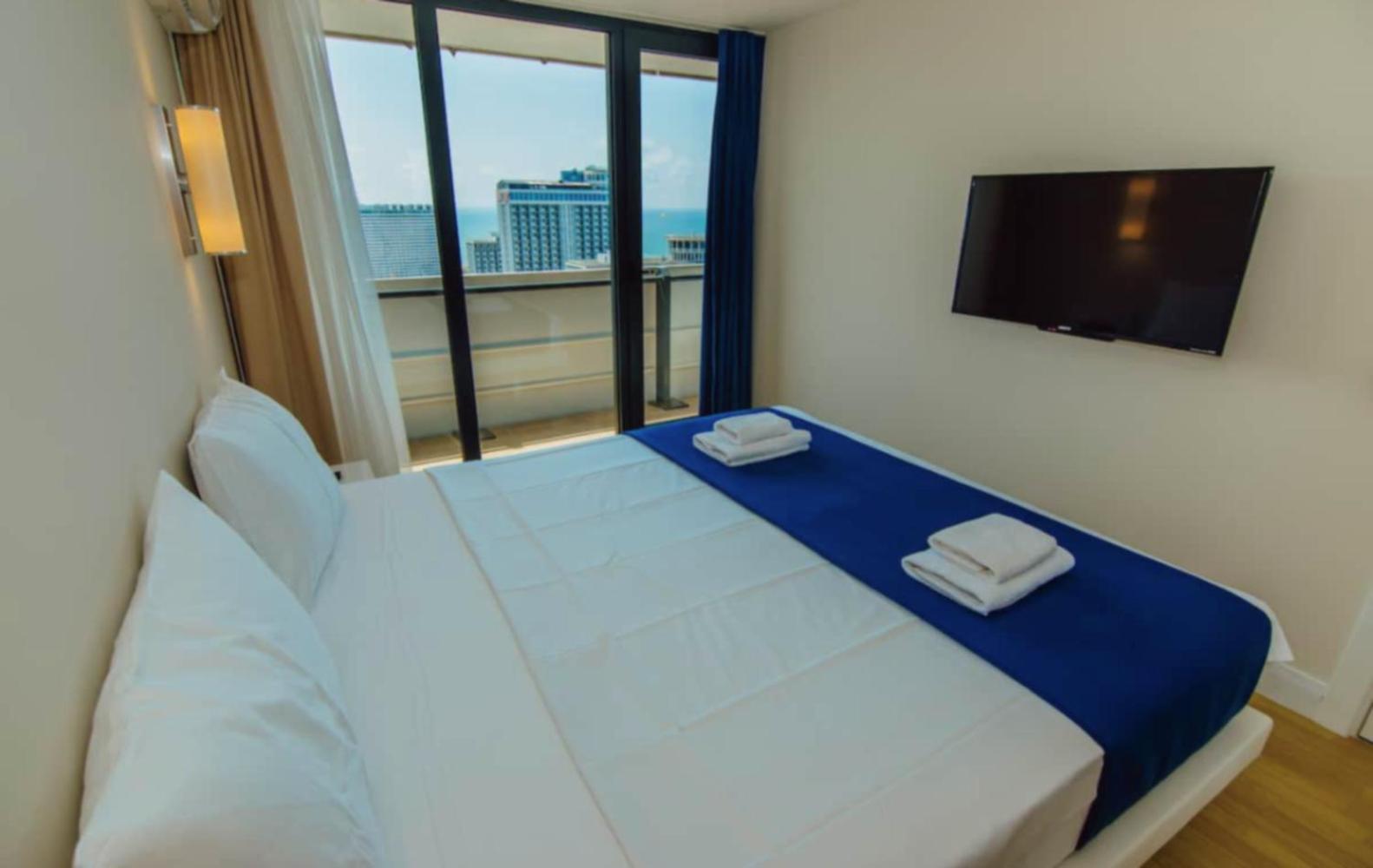 Panorama Black Sea View & Aparthotel באטומי מראה חיצוני תמונה